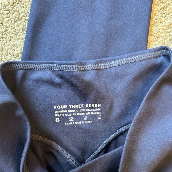 437 Workout Set - Picture 3 of 3